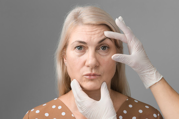 Vieillissement du visage : médecine ou chirurgie ?